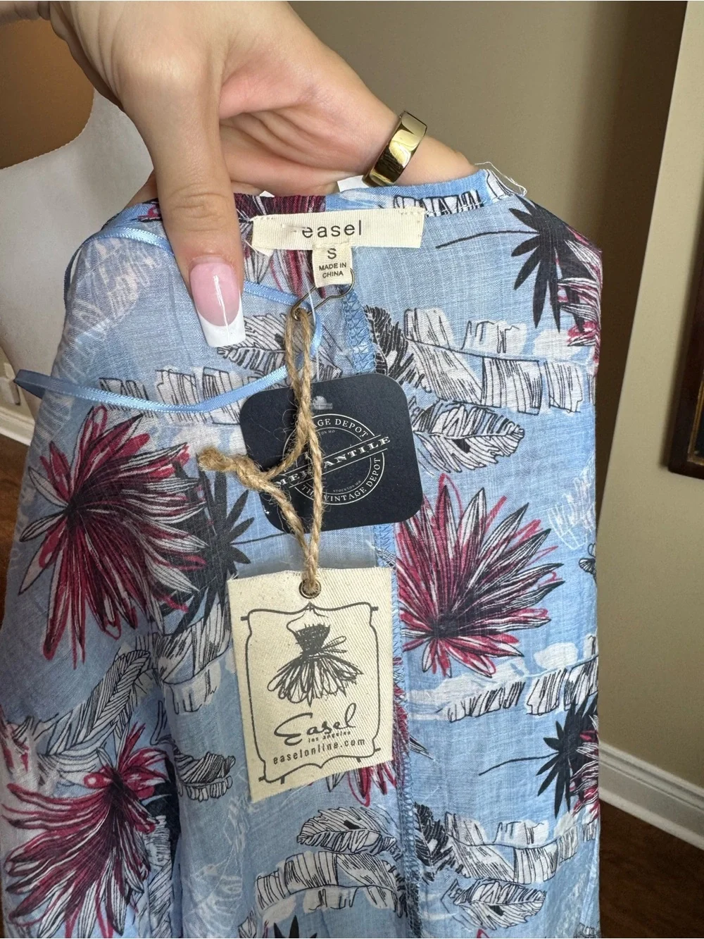 Easel NWT Blue Floral Tropical Tie Front Kimono Cardigan Size Small